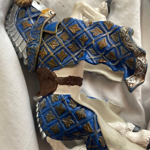 Papo Medieval World of Knights Horse w/ Ram Blue Ram Crest Fantasy Figure 2007 - Picture 7 of 16